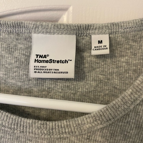 TNA Ribbed Gray Tank Top - Picture 2 of 5